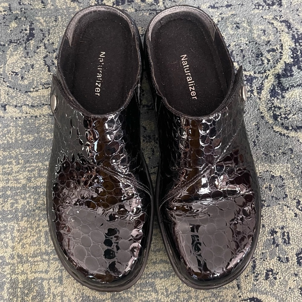 Naturalizer Clogs 7.5